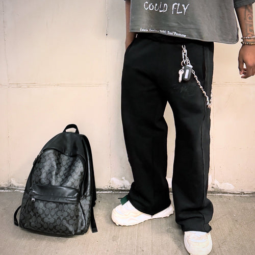 ESSENTIAL SWEATS - BLACK